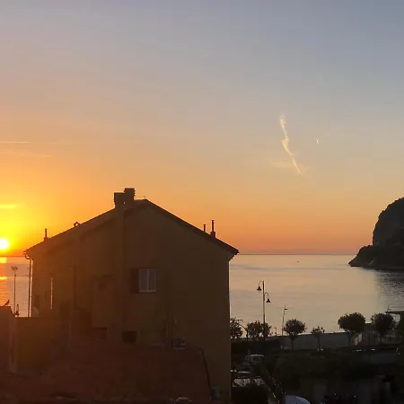 Noliday Riviera Sea View Luxury Appartement