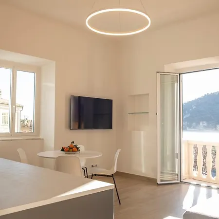 Noliday Riviera Sea View Luxury Daire *