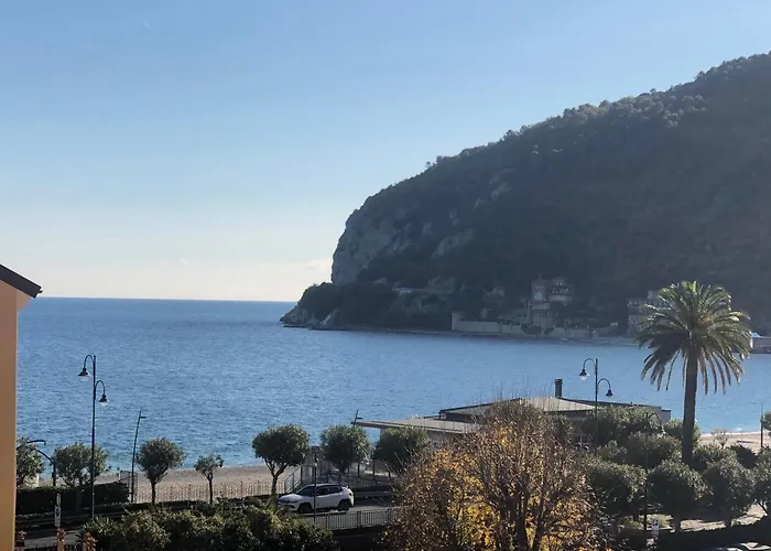 Noliday Riviera Sea View Luxury شقة *