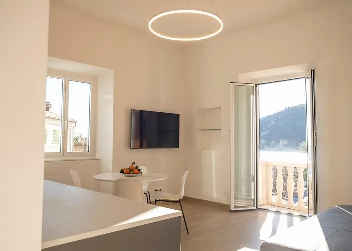 Noliday Riviera Sea View Luxury Lejlighed *